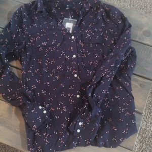 Gap M button down shirt